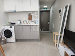 Fully furnished unit near Sindang Station 5th image