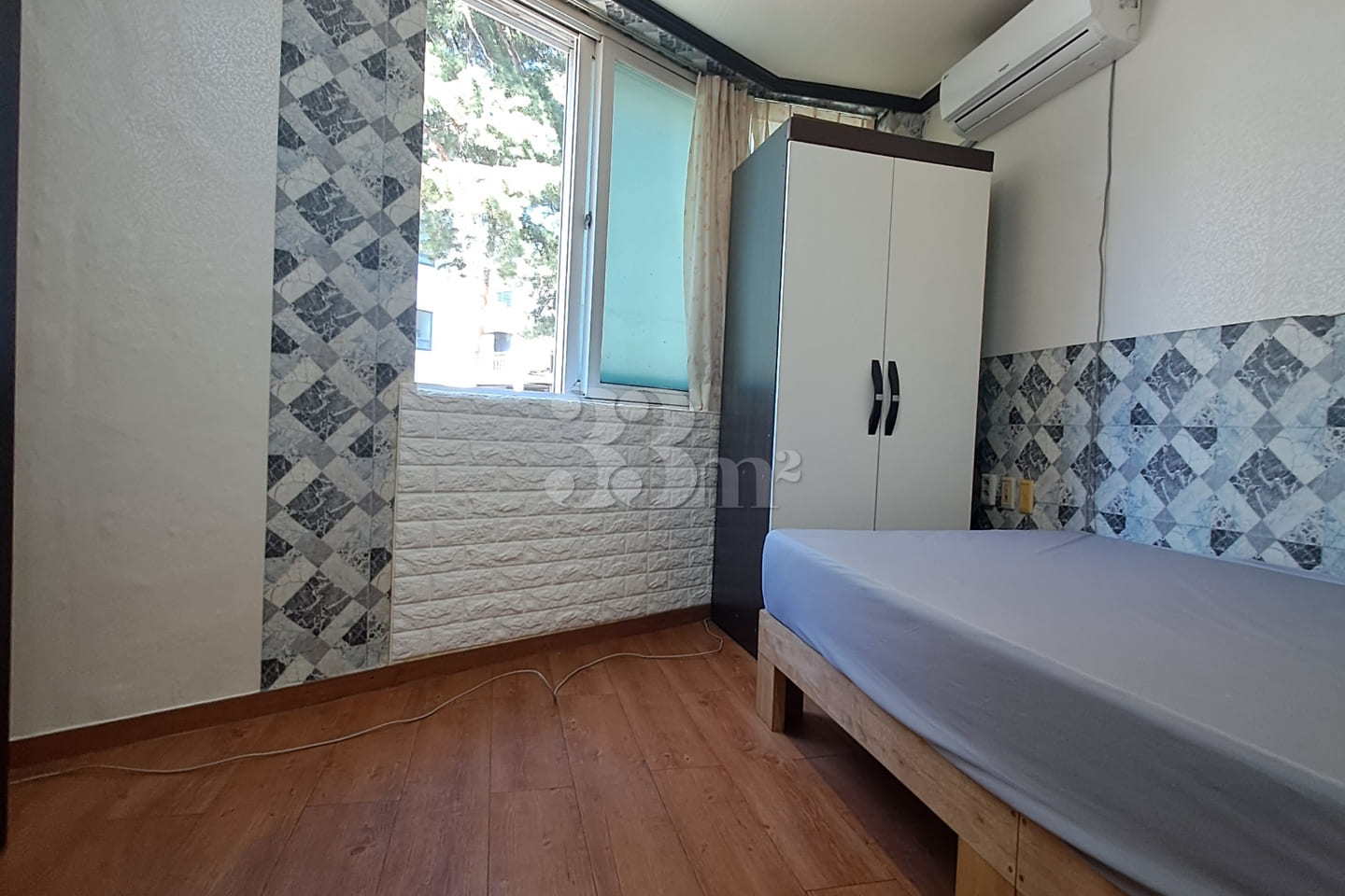 Dokkaebi Studio Apartment, Unit 305 0th image