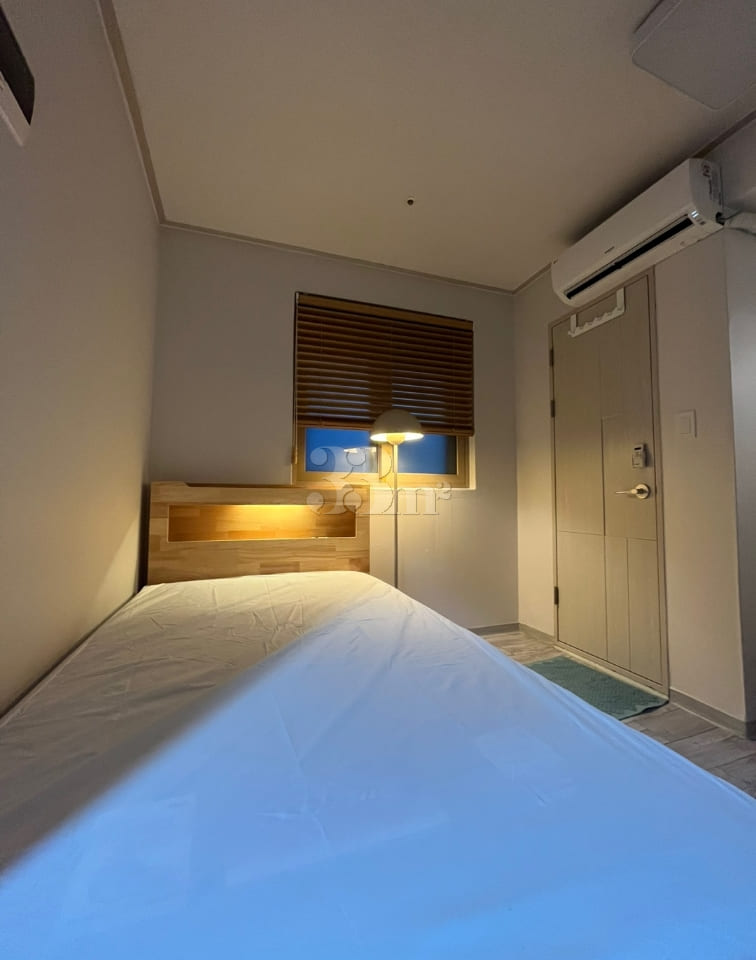 2-minute walk from Sinchon Station (Line 2) 6th image