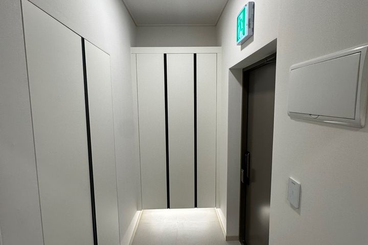 Newly built spacious two-room unit; parking a 15th image