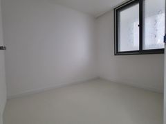 3-bedroom apartment with an ocean view 7th image