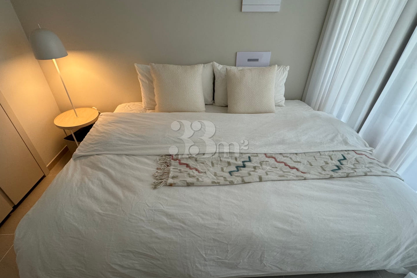 Luxury 10th-floor unit in the city center 8th image