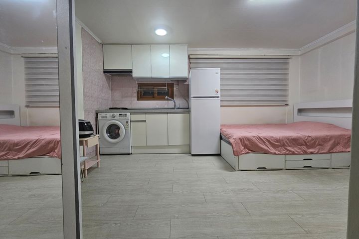 Yeoksam, affordable, long-term stay 0th image