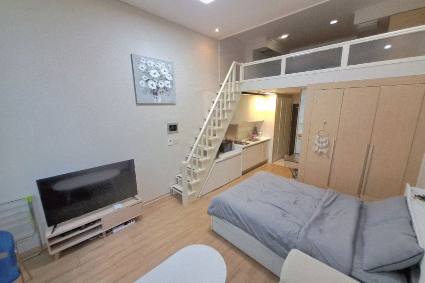 전망좋고 넓은 복층집