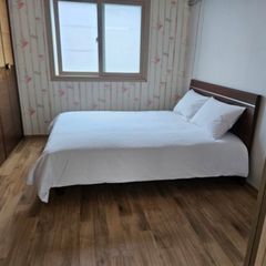 Bangu Market, 3 bedrooms, 1 attic Unit Image