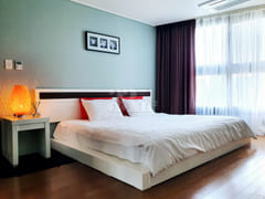 Two-room unit just a 1-minute walk from Haeun 1th image