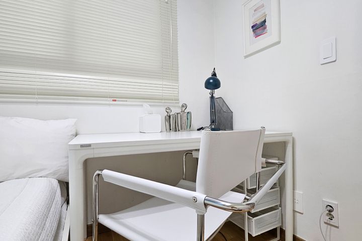 Merry Home #Fully Furnished #Free Parking 8th image