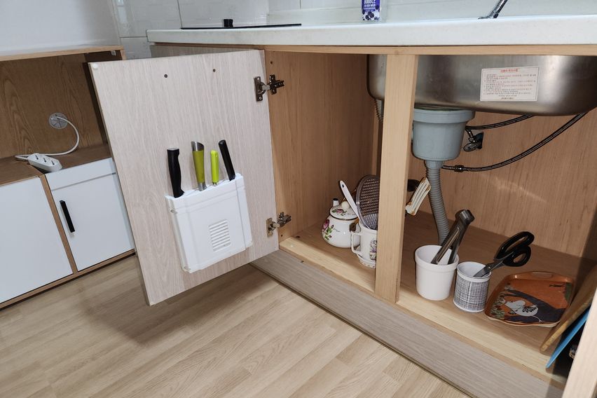 송산동 2층 103호