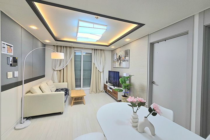 Kkachisan, 10 min, 2 rooms + @ 0th image