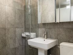 Luxury Spacious Room with Full Options 412 0th image