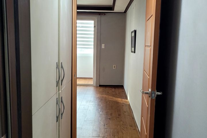 Room 304 2th image