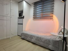Room 206 4th image