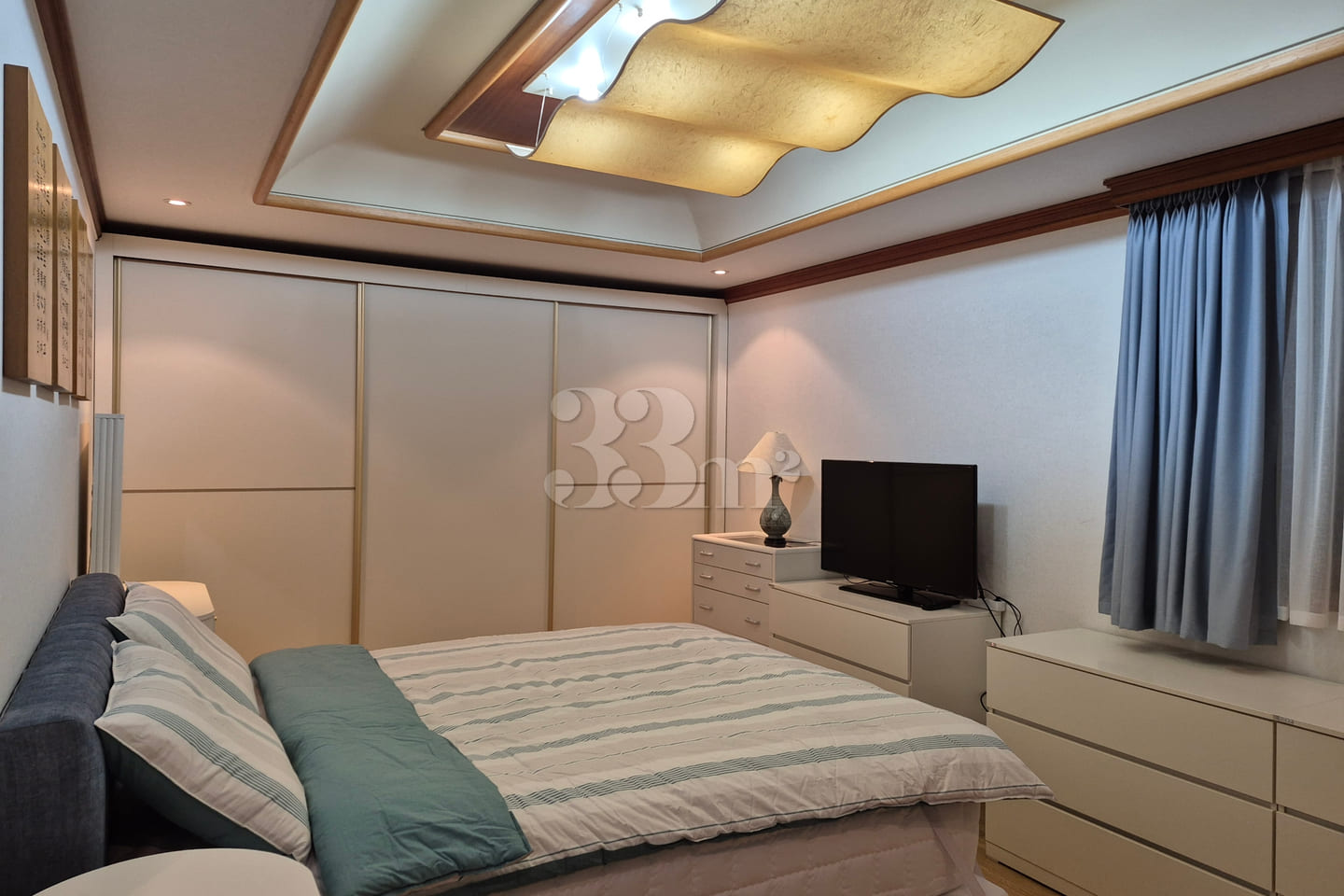 Spacious 3-bedroom villa with mountain views 2th image