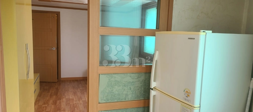 Bright studio apartment in Cheongdang-dong 12th image