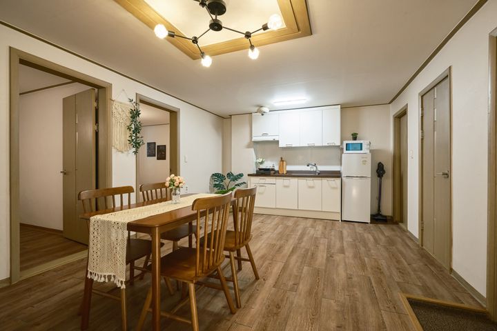 Spacious two-room apartment near Chungbuk Nat 11th image