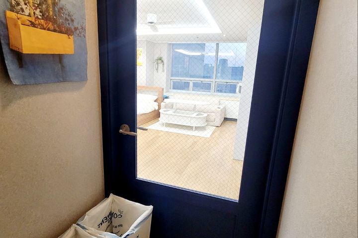 3 minutes from Hongdae Station ❤️ Yeonnam/Hap 6th image