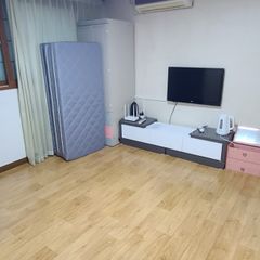 Nuriel Studio, Unit 402 Unit Image