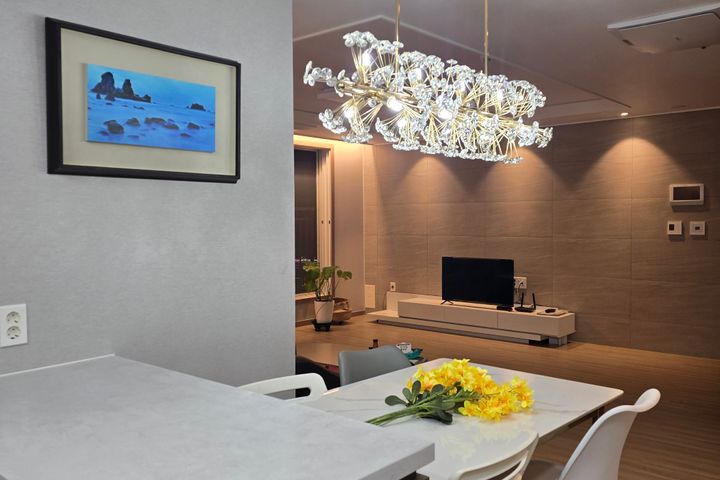 Newly built, fully furnished unit near Seodae 2th image