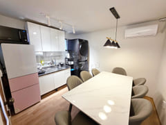 Traditional Korean house/11 people/5 air cond 1th image