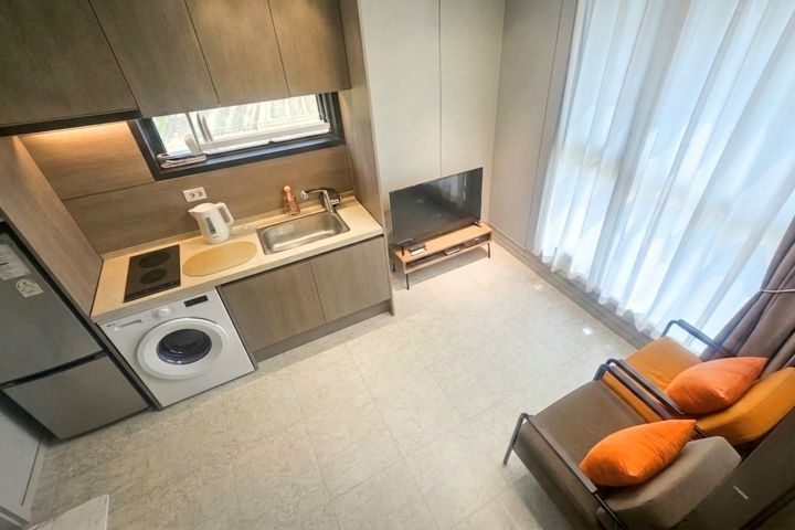 🎉New Listing💜Duplex + Courtyard Terrace 8th image