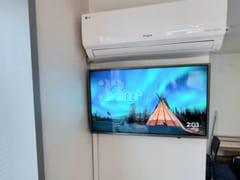 Fully furnished riverside studio, 2nd floor ( 2th image