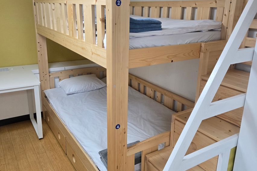 동대문역사역. 4인실.