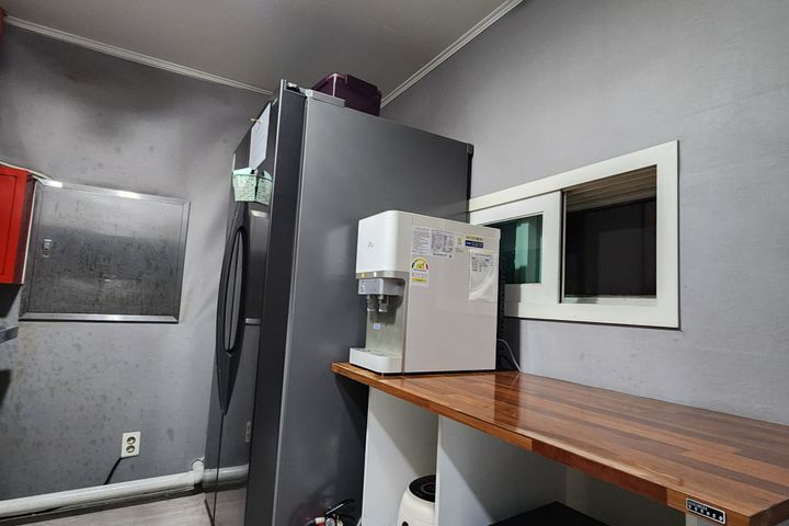 Premium Room 6 7th image