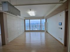 Popular Listing_View-tastic Apartment for Ful 7th image