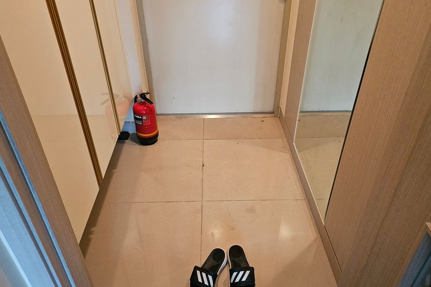 별똥별하우스 사이8층