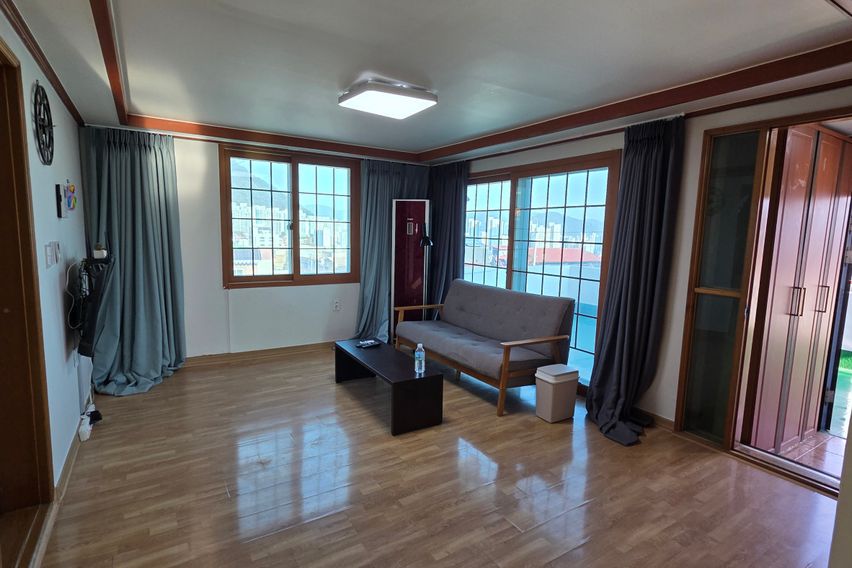 넓은 옥탑방있는 독채 1번째 이미지