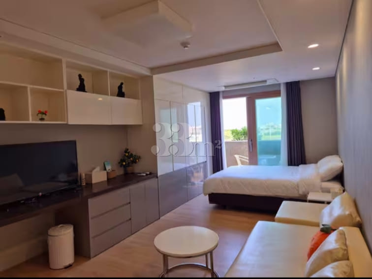 An attractive accommodation with a sea view. 1th image