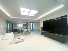 Stylish 4-bedroom apartment in Seocho 16th image