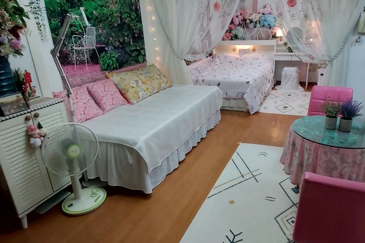 Our cozy and snug home 0th image