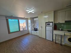 Studio Apartment 201 5th image
