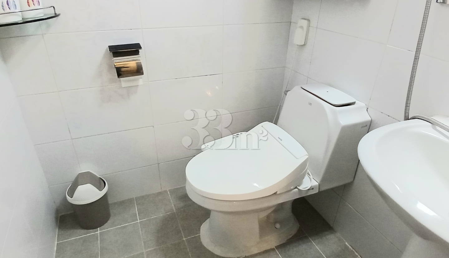 Susong-dong three-room apartment with good va 14th image