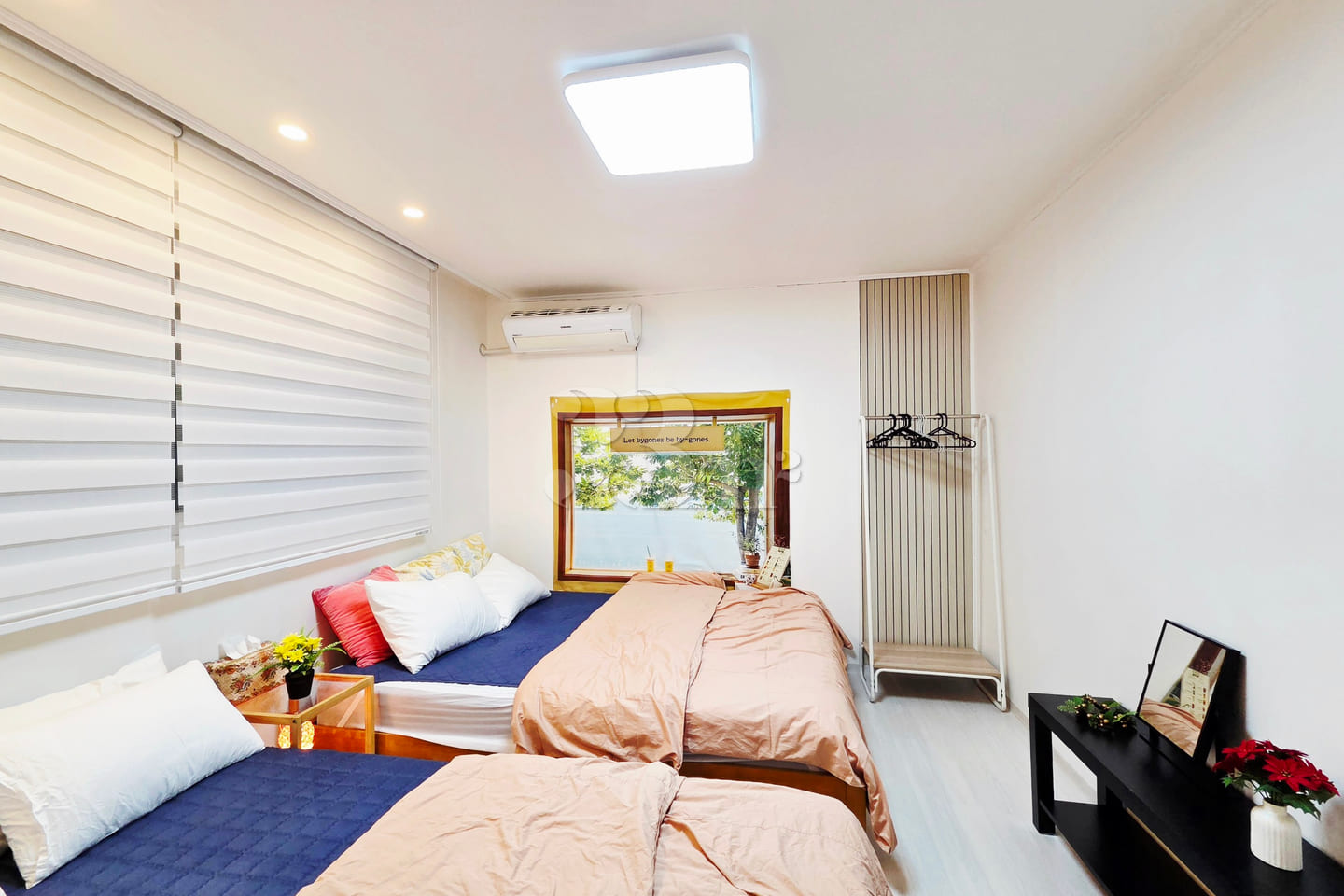 9 minutes from Sangdo Station, white 3-room 0th image