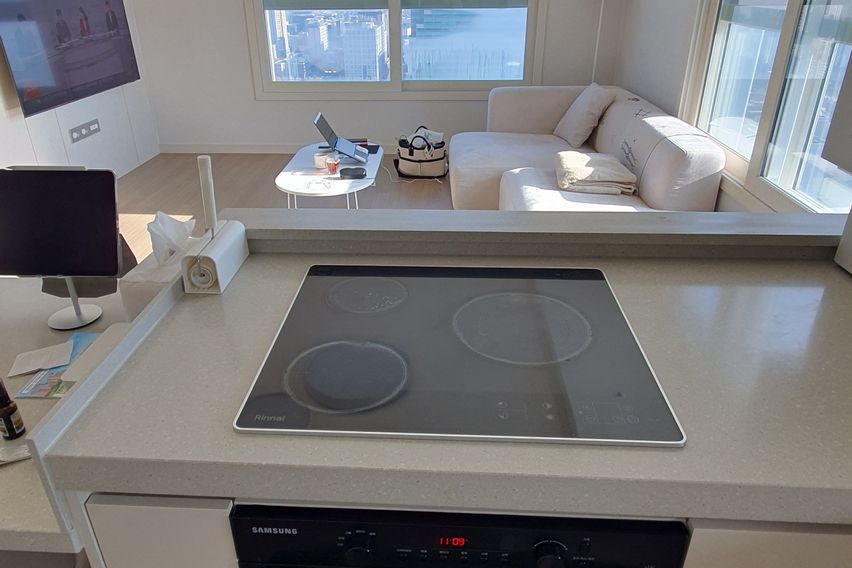 범계역1분 모비우스