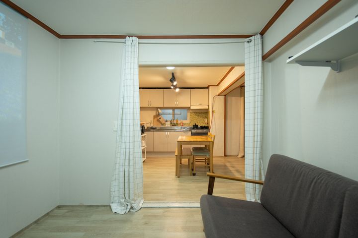 Three-room apartment at the lowest price 4th image