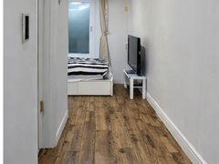 Beachside business studio apartment 1th image