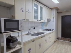 A cozy retreat in the Innovation City 13th image