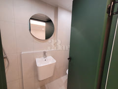 Hotel-quality double bed, suitable for 2 peop 5th image