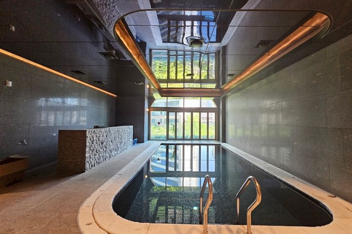 Gangnam 1.5-room apartment with spa access 5th image