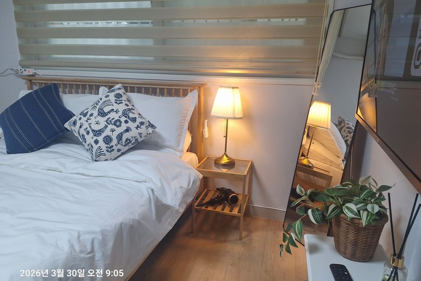 여기머물다  0번째 이미지