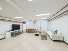 Grand House 2th image
