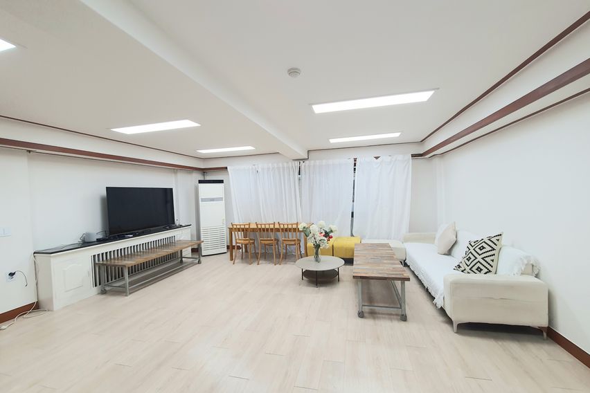 Grand House 2th image