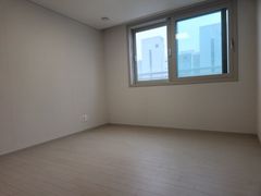 Short-term rental of a home currently for sal 5th image