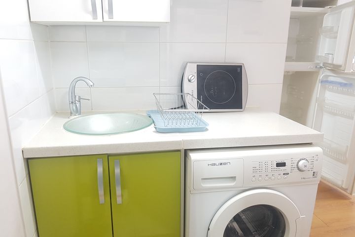 Room 201 7th image