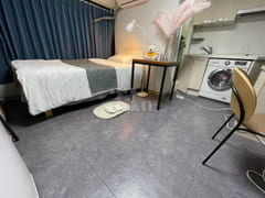 Raum Suite+ Room 504 12th image