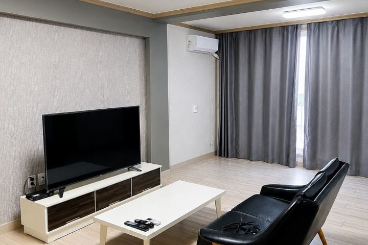 Phoenix Bongpyeong Large 4-Bedroom Unit 0th image