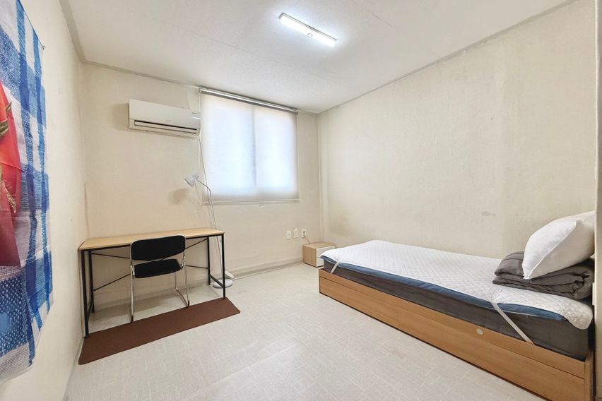 이대역 도보 4분 4룸